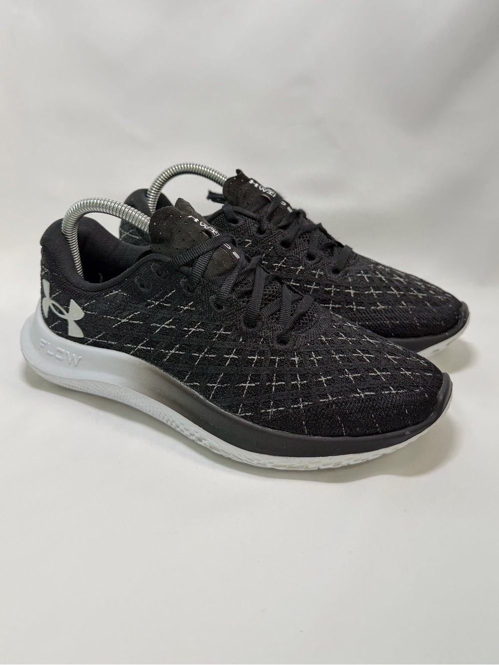 Under Armour Flow Velociti Wind 2 Men's Size 7 Black Running Shoes 3024903-001